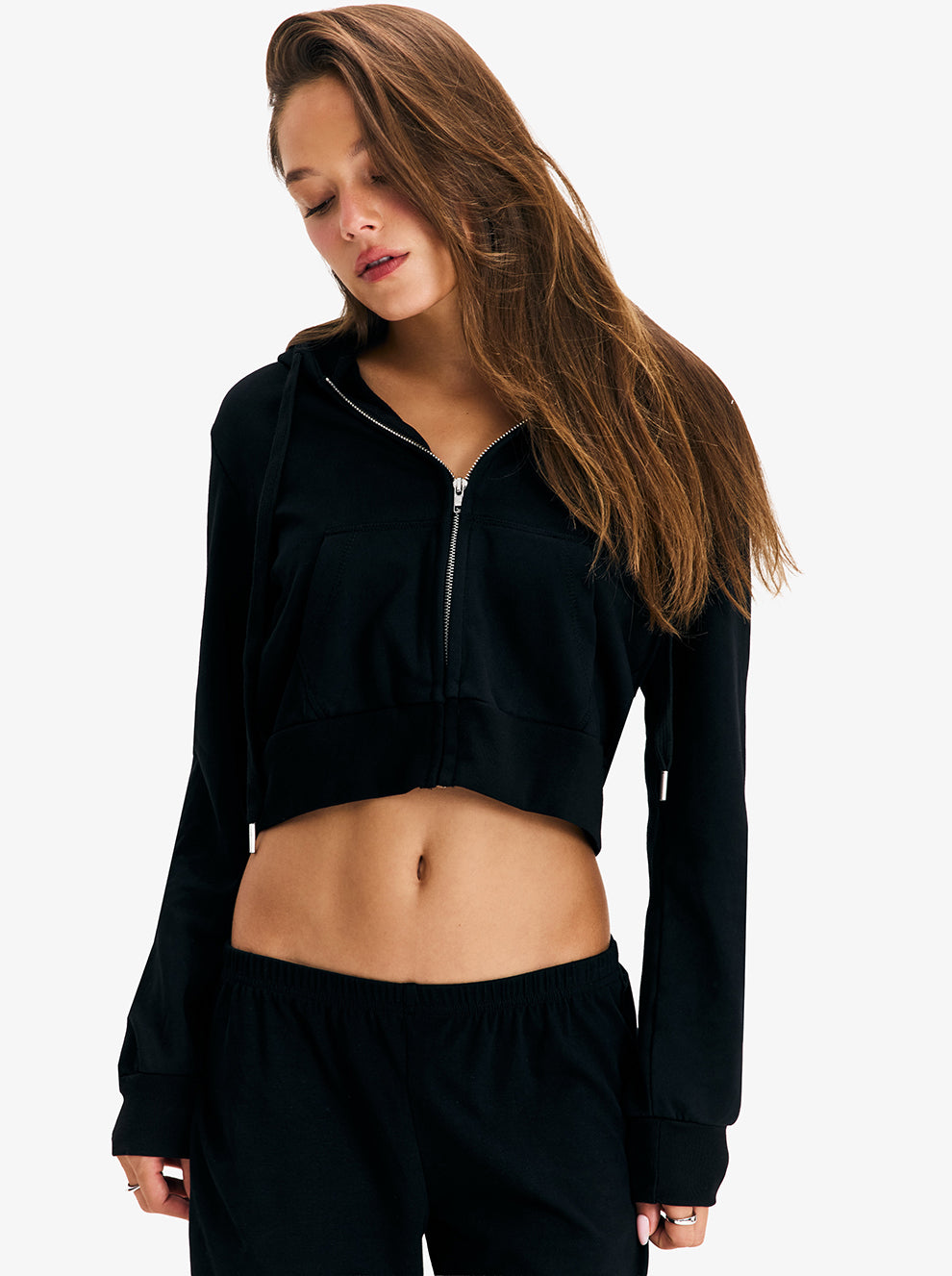 קפוצ'ון   Zip Crop