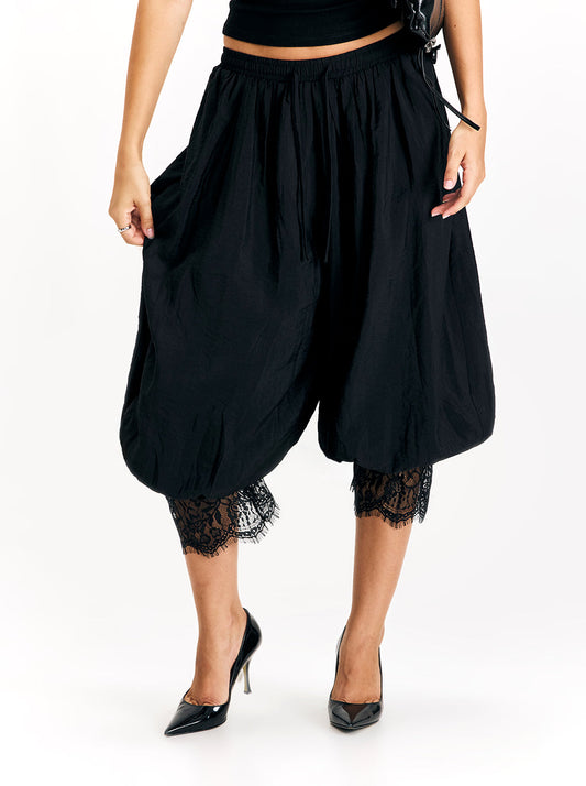 מכנסים בגזרה רחבה עם תחרה Lace Hem Pants